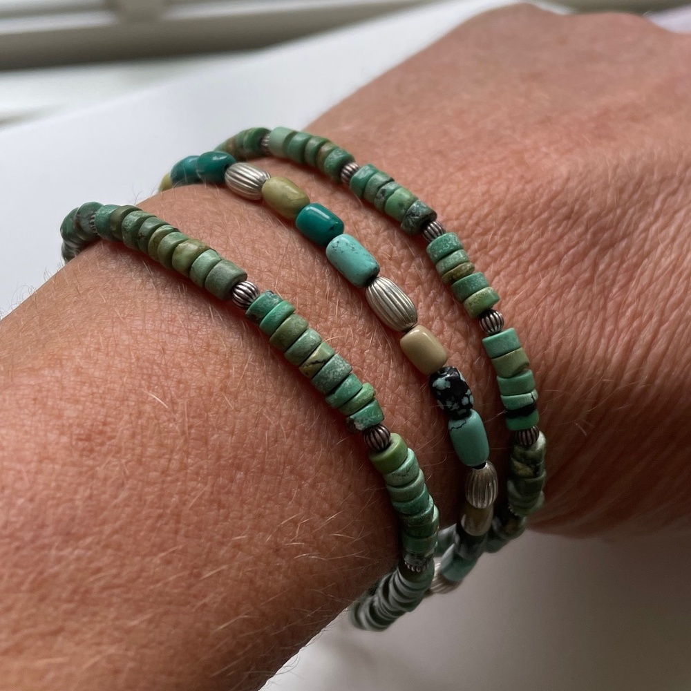 Multi-strand authenticate delicate turquoise silver beaded bracelet toggle clasp - Picture 3 of 4